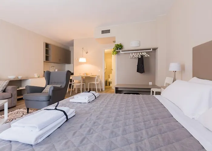 Flateli 430 Bcn برشلونة